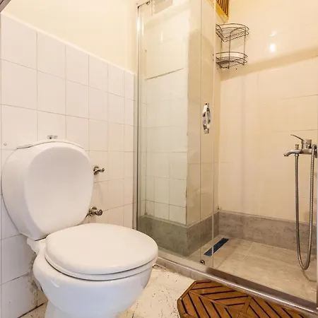 דירה Furnished And Spacious Flat In Central Kadikoy איסטמבול