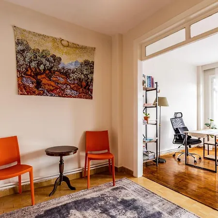 Furnished And Spacious Flat In Central Kadikoy Apartment *