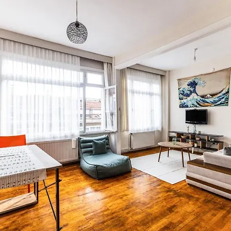 Apartment Furnished And Spacious Flat In Central Kadikoy *