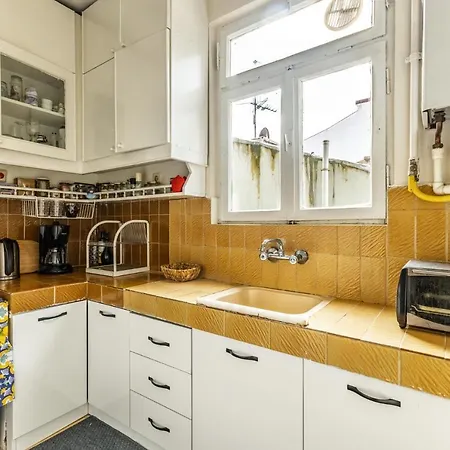 Furnished And Spacious Flat In Central Kadikoy Apartment