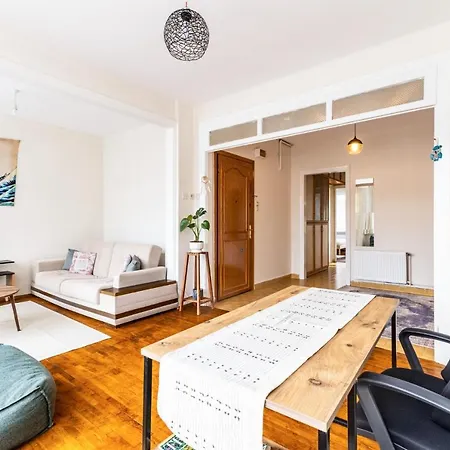 Furnished And Spacious Flat In Central Kadikoy Apartment *